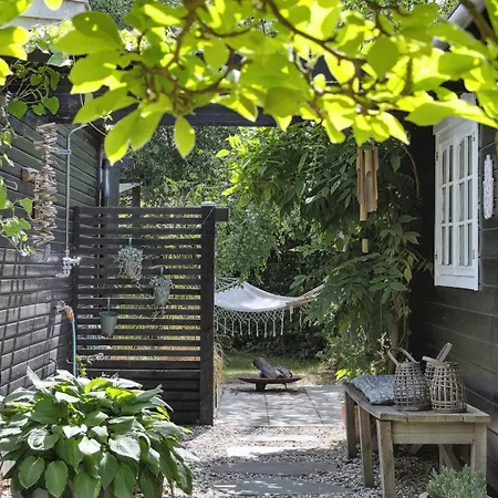 度假居 Oasis With Pergolas And Cozy Nooks Near